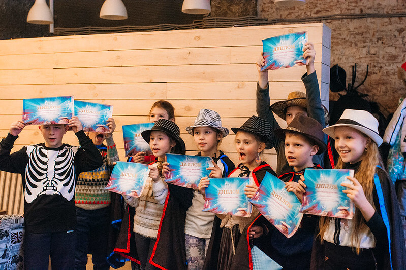 Как отметить Новый год классом — идеи для младших школьников в Вологде